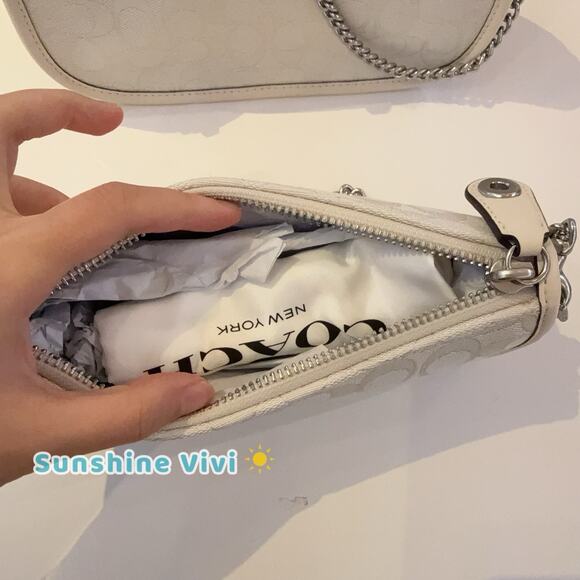 NWT Coach Signature Jacquard Swinger 20 Silver/Cloud Chalk - Picture 6 of 11